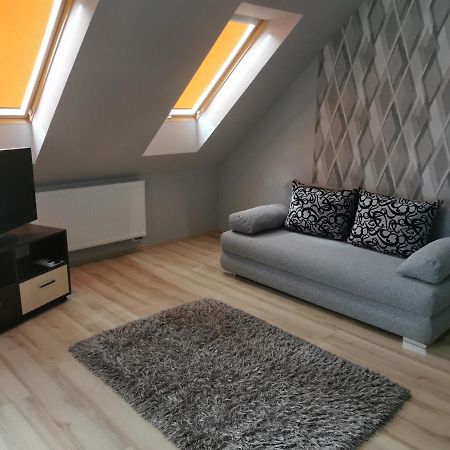 Szabo Apartman Sárvár Exteriör bild