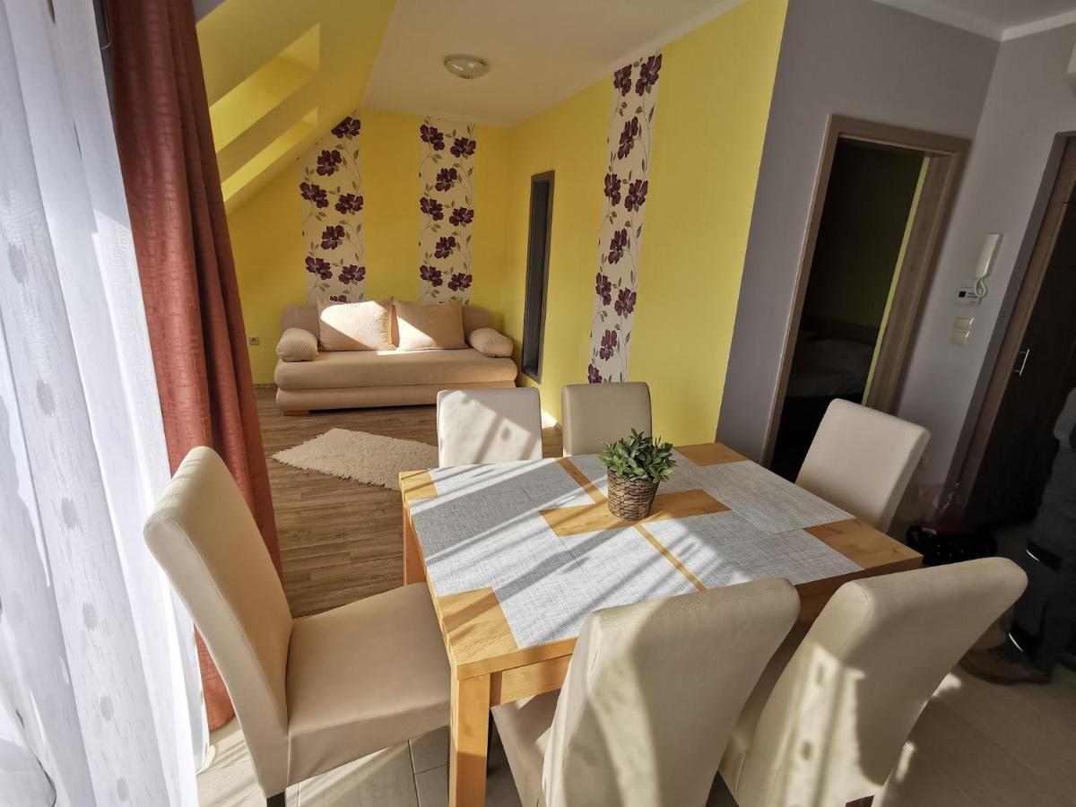 Szabo Apartman Sárvár Exteriör bild
