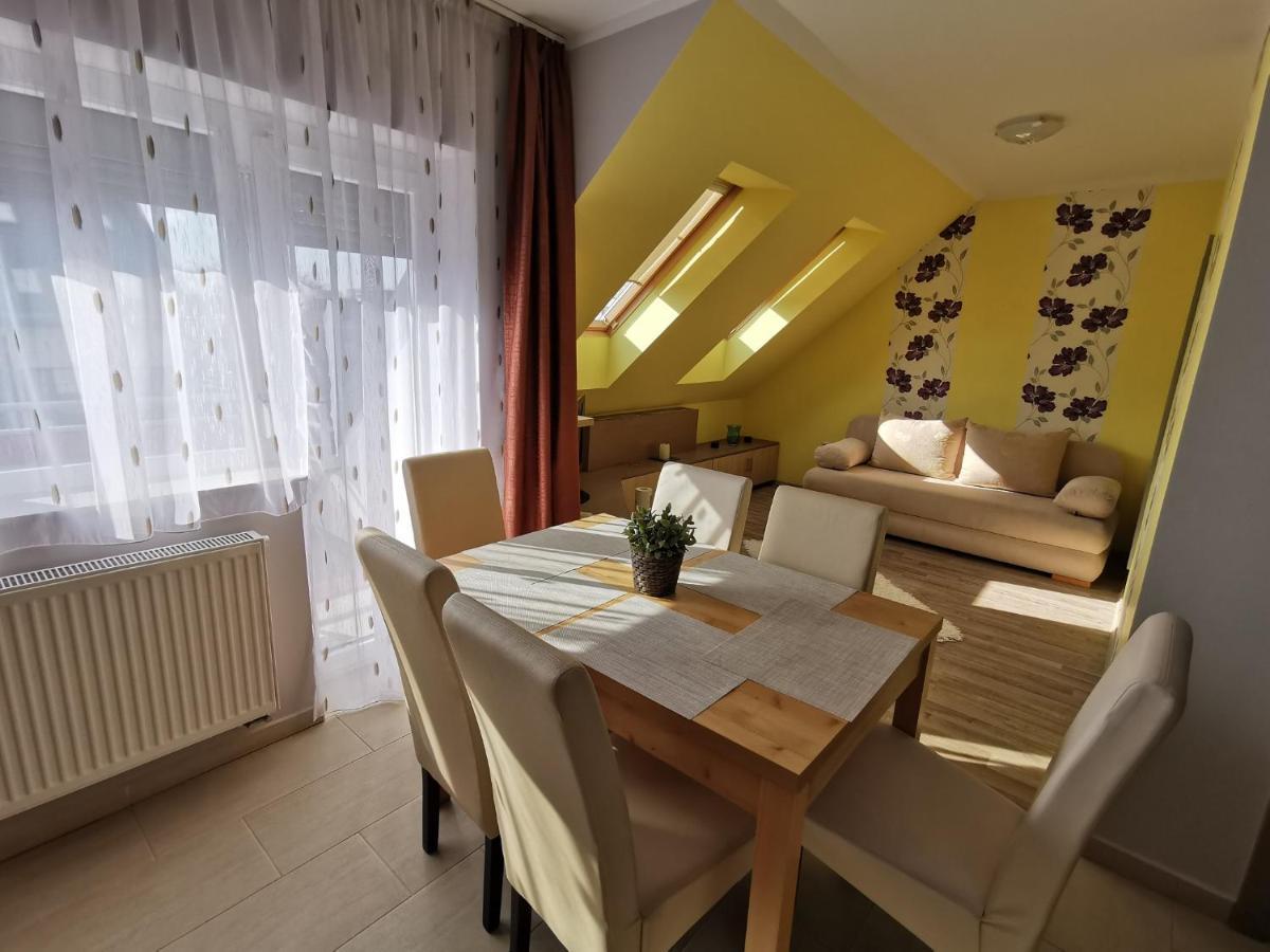 Szabo Apartman Sárvár Exteriör bild