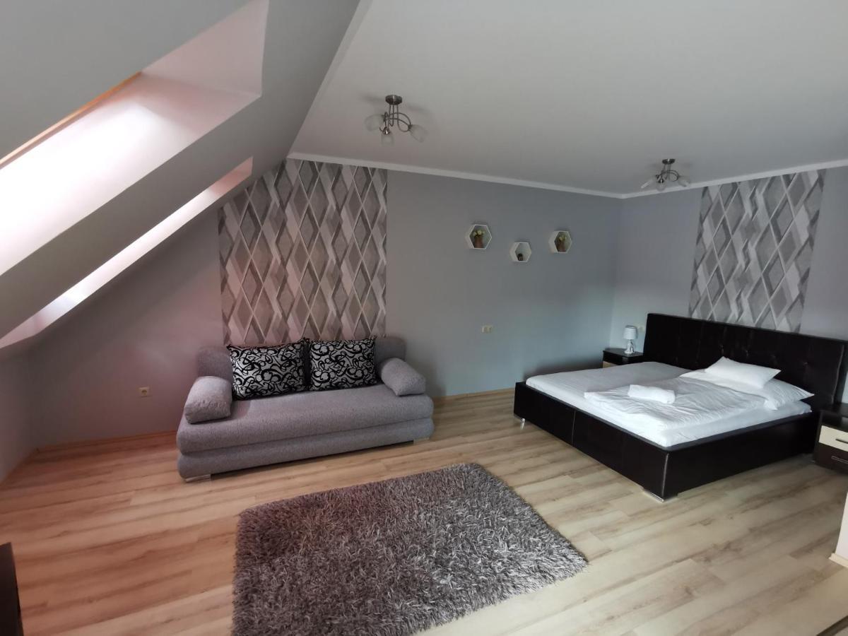 Szabo Apartman Sárvár Exteriör bild