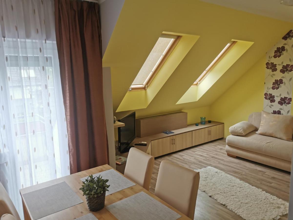 Szabo Apartman Sárvár Exteriör bild